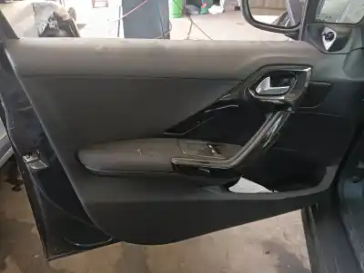 Veículo de Sucata peugeot 208 access do ano 2016 alimentado zm01