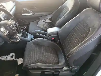 Veículo de Sucata volkswagen scirocco (137) 2.0 tdi (103kw) do ano 2001 alimentado cbdb