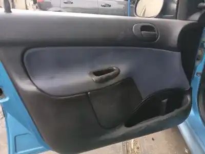 Veículo de Sucata peugeot 206 berlina xr do ano 1999 alimentado wjz