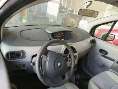 Veículo de Sucata renault modus i-music 86 cv / 63 kw do ano 2001 alimentado k9k766