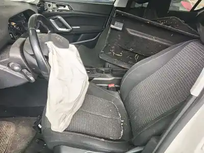 Veículo de Sucata peugeot 308 business line do ano 2017 alimentado bh02