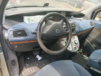 Veicolo di demolizione lancia phedra (180) 2.2 jtd dell'anno 2008 alimentato 4hs/4ht