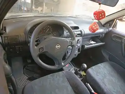 Scrapping Vehicle opel corsa b (s93) 1.7 d (f08, f68, m68) of the year 2000 powered x17d