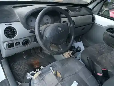 Scrapping Vehicle renault kangoo (f/kc0) authentique 4x4 of the year 2001 powered f9q790