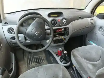Здавання транспортного засобу citroen c3 1.4 hdi (68 cv) 1.4 hdi року 2002 потужний 8hx