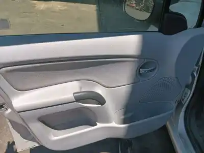 Здавання транспортного засобу citroen c3 1.4 hdi (68 cv) 1.4 hdi року 2002 потужний 8hx