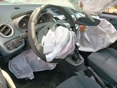 Veículo de Sucata ford fiesta (cb1) trend do ano 2001 alimentado hhjc