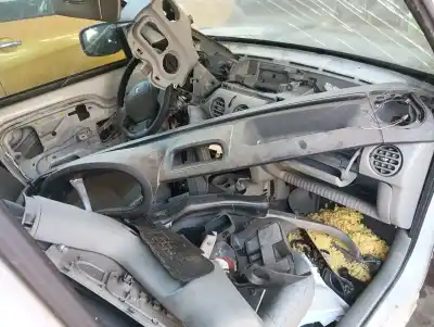 Здавання транспортного засобу renault kangoo (f/kc0) authentique року 2001 потужний k9k714