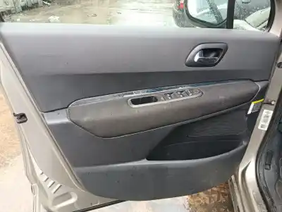 Veicolo di demolizione PEUGEOT 3008 Sport Pack dell'anno 2001 alimentato 9HZ