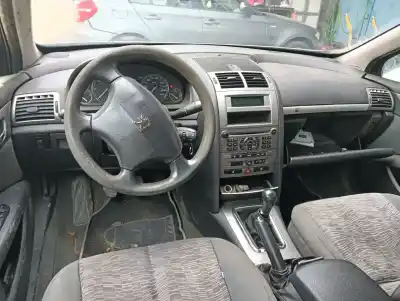 Véhicule à la ferraille peugeot 407 sw sr confort de l'année 2005 alimenté 9hz
