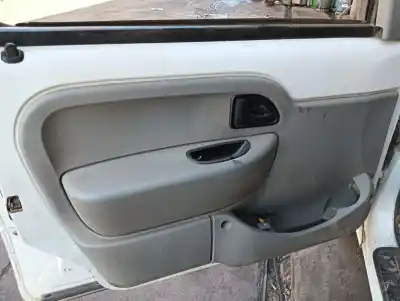 Здавання транспортного засобу renault kangoo (f/kc0) authentique року 2001 потужний k9k704