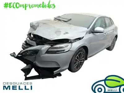 Veicolo di demolizione volvo v40 momentum dell'anno 2016 alimentato d4204t8