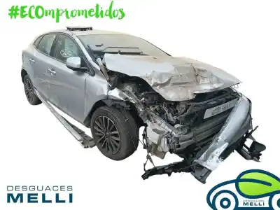 Veicolo di demolizione volvo v40 momentum dell'anno 2016 alimentato d4204t8