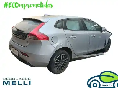 Veicolo di demolizione volvo v40 momentum dell'anno 2016 alimentato d4204t8