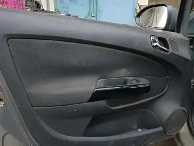 Veicolo di demolizione opel corsa d expression dell'anno 2001 alimentato a13dtc