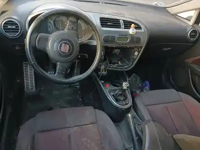 Здавання транспортного засобу seat leon (1p1) 2.0 tdi 16v року 2006 потужний bkd