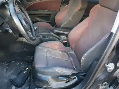 Здавання транспортного засобу seat leon (1p1) 2.0 tdi 16v року 2006 потужний bkd