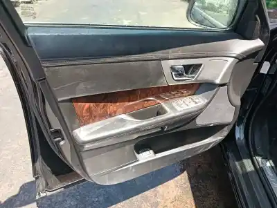 Veículo de Sucata jaguar xf i (x250) 2.7 d do ano 2020 alimentado 7g