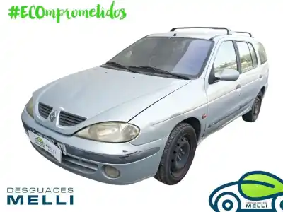 Véhicule à la ferraille RENAULT MEGANE I FASE 2 GRANDTOUR (KA..)  de l'année 2001 alimenté F9Q744