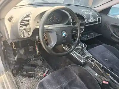 Veículo de Sucata bmw serie 3 berlina (e36) 325td do ano 2001 alimentado 256t1