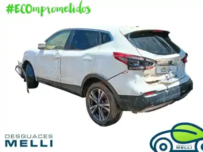 Véhicule à la ferraille NISSAN QASHQAI (J11)  de l'année 2001 alimenté HRA2DDT