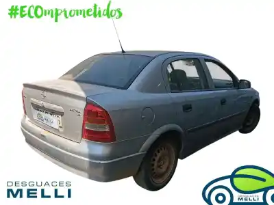 Sloopvoertuig opel astra g berlina club van het jaar 2002 aangedreven z16se