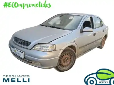Sloopvoertuig opel astra g berlina club van het jaar 2002 aangedreven z16se