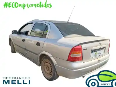 Sloopvoertuig opel astra g berlina club van het jaar 2002 aangedreven z16se