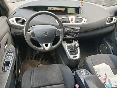 Verschrottungsfahrzeug renault scénic iii (jz0/1_) 1.9 dci (jz0j, jz1j, jz1k, jz1s) des jahres 2001 angetrieben f9q872