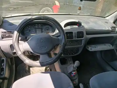 Scrapping Vehicle renault clio ii fase i (b/cbo) 1.2 of the year 2001 powered d7f726