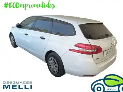Veículo de Sucata peugeot 308 access do ano 2015 alimentado 9h06