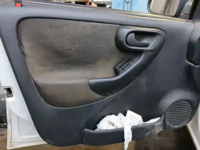 Veículo de Sucata opel corsa c essentia do ano 2005 alimentado z13dt