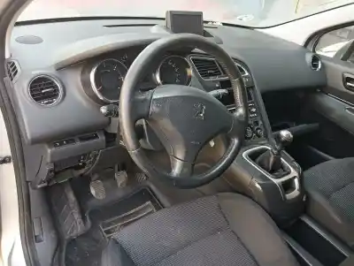 Vehicul casat peugeot 5008 allure al anului 2020 alimentat 9hd