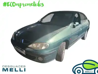 Véhicule à la ferraille RENAULT MEGANE I CLASSIC (LA0/1_)  de l'année 2002 alimenté K4J750