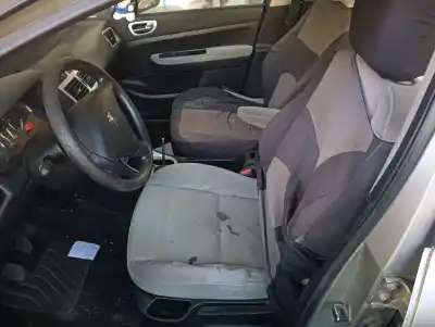 Здавання транспортного засобу peugeot 307 break/sw (s2) sw 90 cv / 66 kw року 2005 потужний 9hx