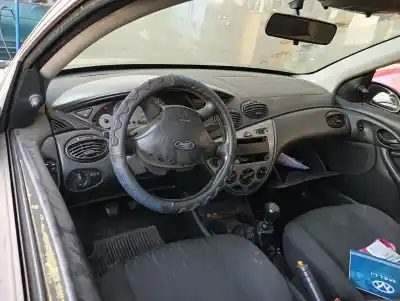 Здавання транспортного засобу ford focus berlina (cak) trend року 2003 потужний ffda