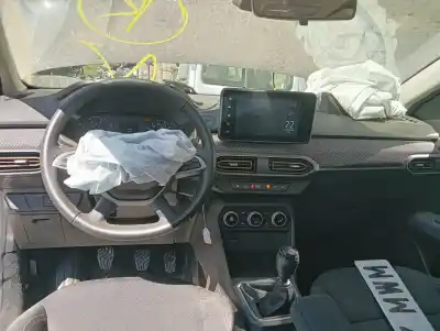 Здавання транспортного засобу dacia sandero stepway essential року 2024 потужний h4d470