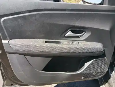 Здавання транспортного засобу dacia sandero stepway essential року 2024 потужний h4d470