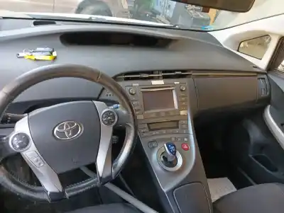 Scrapping Vehicle toyota prius (nhw30) plug-in hybrid advance of the year 2013 powered 2zr