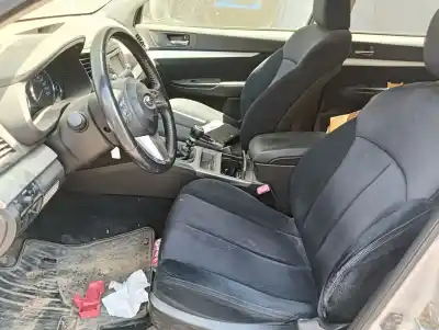 Sloopvoertuig subaru legacy kombi/outback b14 outback premium van het jaar 2012 aangedreven ee20z