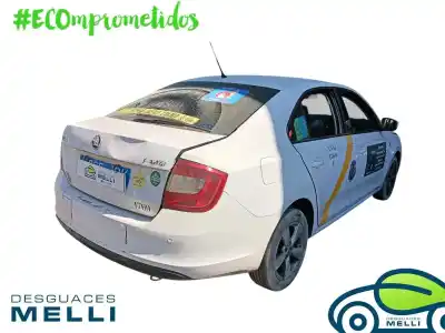 Veículo de Sucata skoda rapid ambition do ano 2015 alimentado cay Veículo de Sucata skoda rapid ambition do ano 2015 alimentado cay