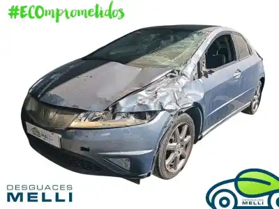 Sloopvoertuig HONDA CIVIC BERLINA 5 (FK)  van het jaar 2009 aangedreven N22A2