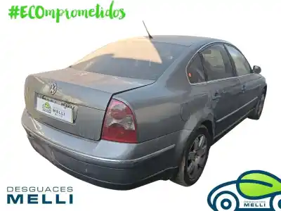 Sloopvoertuig VOLKSWAGEN PASSAT B5.5 (3B3)  van het jaar 2002 aangedreven AVF