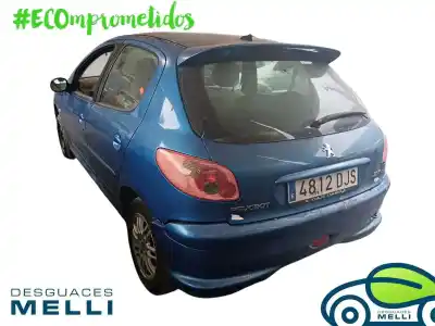 Sloopvoertuig peugeot 206 berlina xt van het jaar 2005 aangedreven 8hz