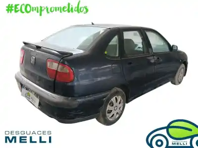 Sloopvoertuig SEAT CORDOBA BERLINA (6K2)  van het jaar 2001 aangedreven AKK