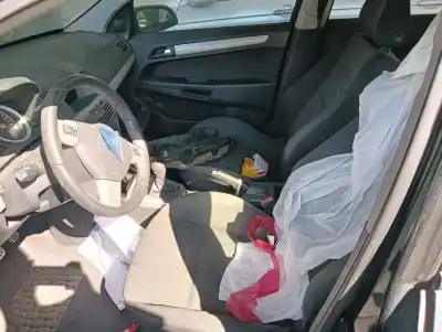 Verschrottungsfahrzeug opel astra h berlina enjoy des jahres 2001 angetrieben z17dth