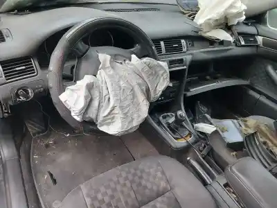 Veículo de Sucata audi a6 berlina (4b2) 1.9 tdi do ano 2002 alimentado awx