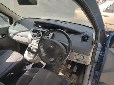 Veículo de Sucata renault scenic ii authentique 106 cv / 78 kw do ano 2020 alimentado k9k732