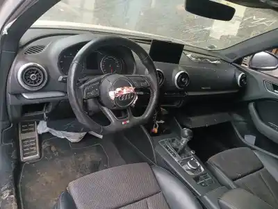 Veículo de Sucata audi a3 (8vk) s line edition do ano 2001 alimentado crl