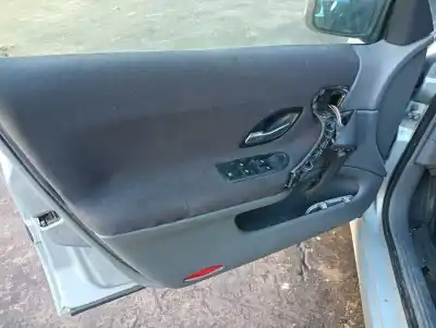 Scrapping Vehicle renault laguna ii (bg0/1_) 1.9 dci (bg08, bg0g) of the year 2001 powered f9q750